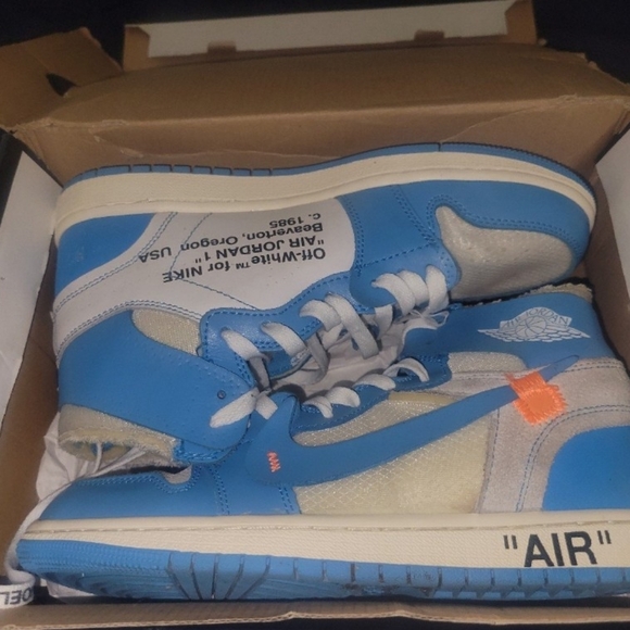 NIKE Air Jordan Retro UNC OFF-WHITE SIZE 7 Blue - Picture 2 of 10